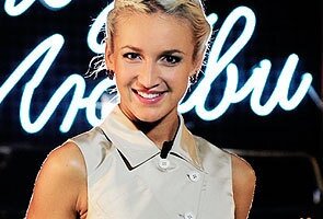 В конце марта Ольга Бузова заявляет что официально уходит из проекта ДОМ - 2 заниматься своей карьерой в музыкальном направление. 