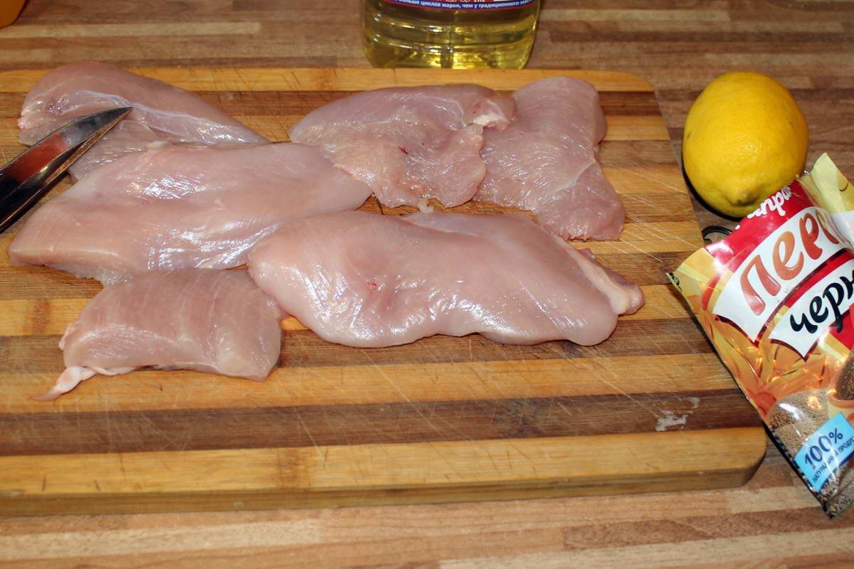 Лимон и жареная курица в данном случае – это замечательное сочетание. Гораздо более лучшее сочетание, чем курица и майонез, курица и луковый сок, курица и мед с соевым соусом и т.д. 