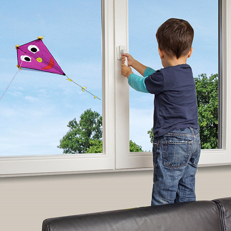 Основная задача родителей – обеспечить максимальную безопасность малышей