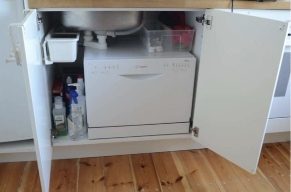 Посудомоечная машина в шкафу/pochistit.ru