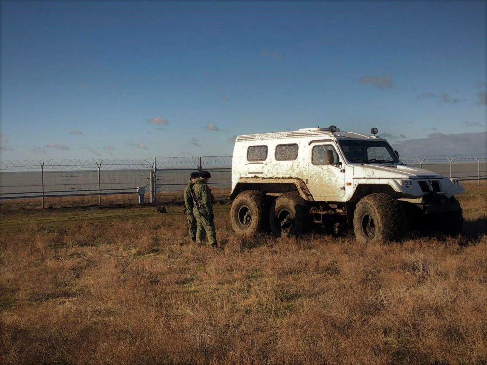 Стена на границе Крыма с Украиной. Фото: c-inform.info