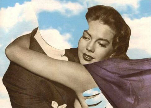 Мы знаем, что мужчины немного более сдержаны в выражении своих чувств. Хотя это не так заметно, как раньше, многие из них все еще очень неуклюжи в эмоциональном языке. Это одна из причин, почему язык тела важен: он показывает, что другой человек не может выразить словами.