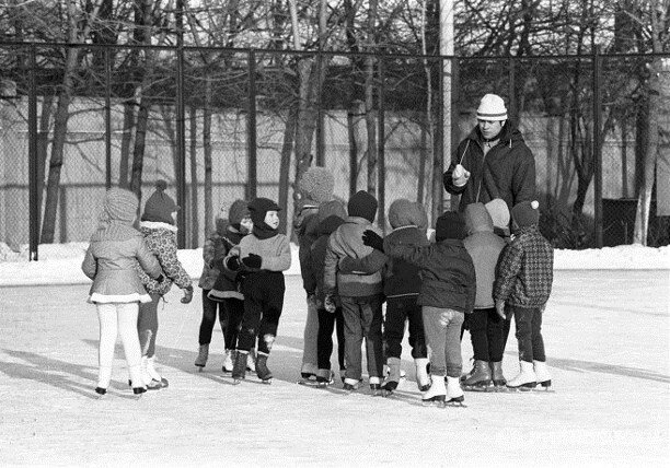 Советские катки: в каждом дворе... Фото из сети Интернет