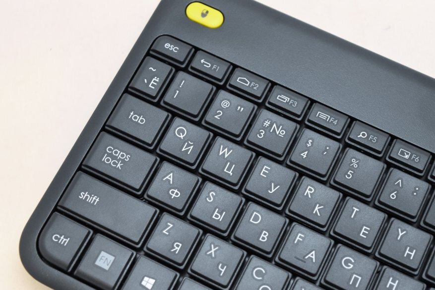 Logitech k400 touch. Logitech k400 Plus. Клавиатура Logitech k400 Plus. Логитеч 400 плюс клавиатура