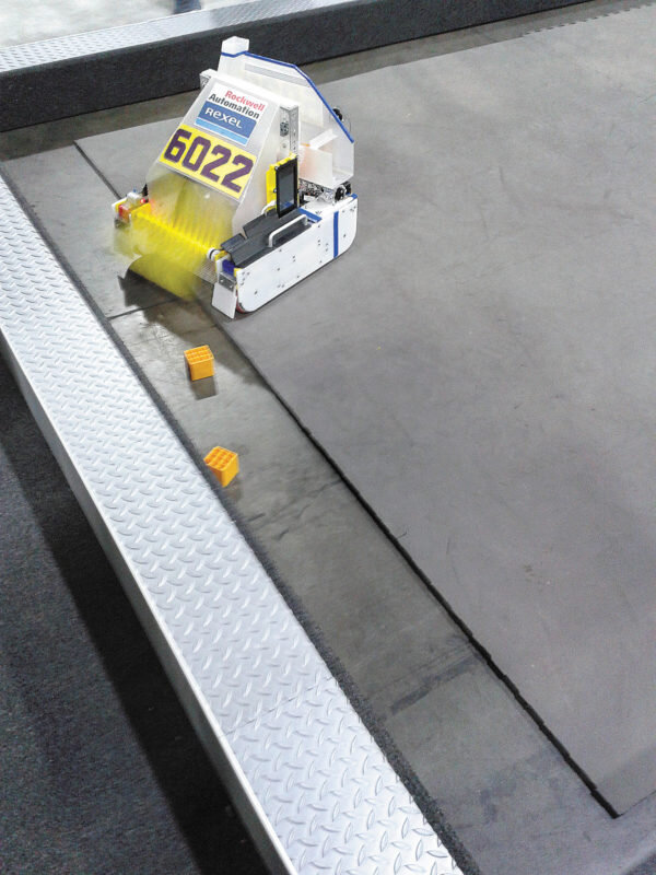 Рис. 2. Компания Rockwell Automation на выставке Automation Fair рассказала о поддержке организации FIRST