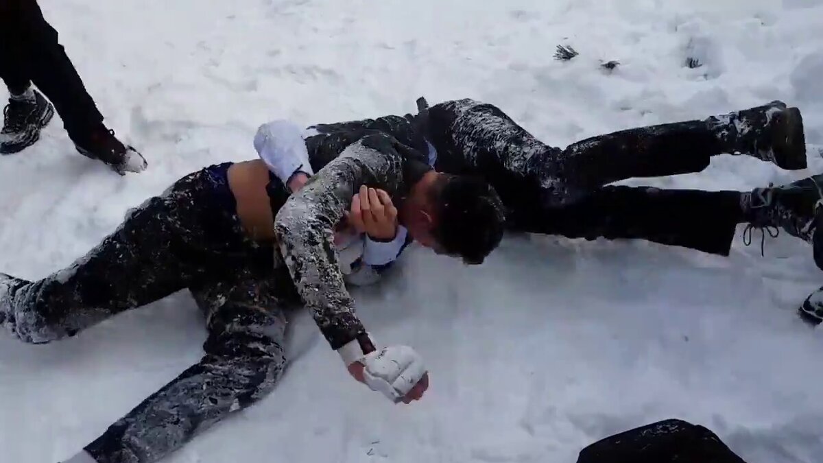 Фото драки из поиска