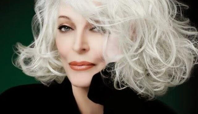 Стильный вариант для тех, кому немножко за...
Источник: clearskinminerals.com