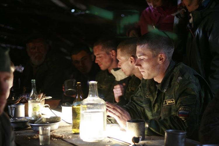 Как кур во щи: 14 фильмов и сериалов о попаданцах | Журнал о кино и ...