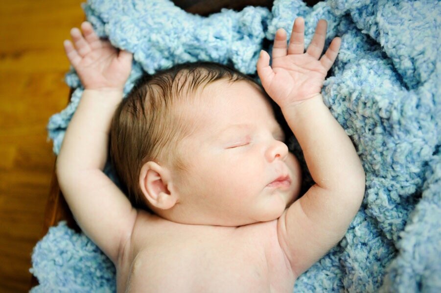 Как приучить ребенка спать без пеленания - Что делать если ребенок не спит без пеленания
