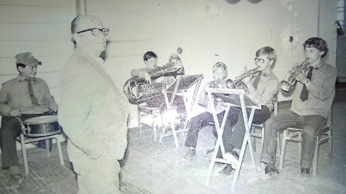 оркестр собирается на репетицию