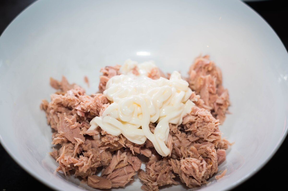 Ну собственно - нехитрый "наполнитель" (тунец+майонез)