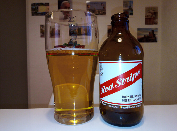 «Red Stripe» в стакане. Фото автора