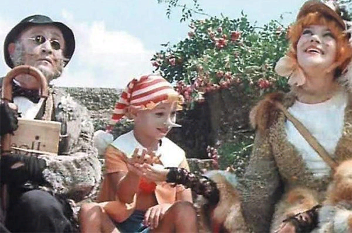 кадр из к/ф "Приключение Буратино"