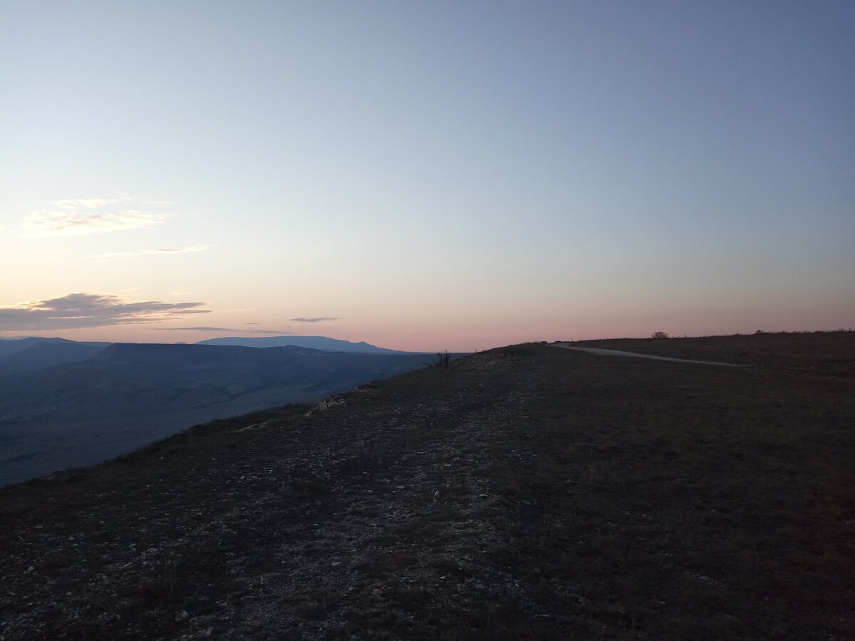 Вид на плато горы с крайней восточной точки