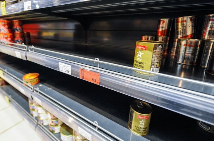 Полки магазинов стремительно пустеют (Источник: "Яндекс.картинки")