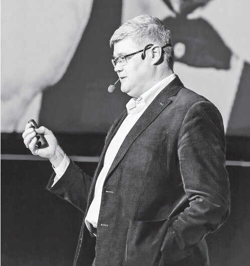 Дмитрий Жарков на конференции TEDx Novosibirsk, май 2017 года. Фото предоставлено организаторами конференции TEDxNovosibirsk