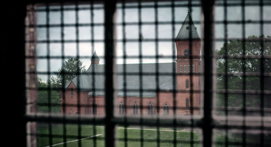 В некотором смысле "Новые мутанты" - кино камерное: действие происходит в ограниченном пространстве с узким кругом персонажей 