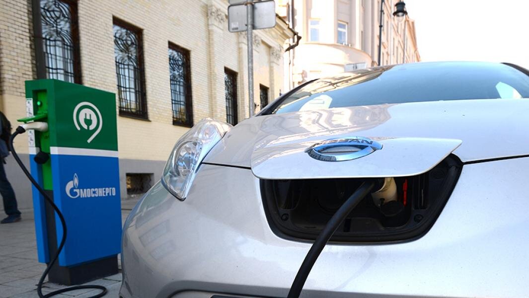 Будущее натупает...