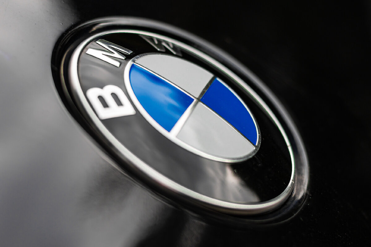       BMW  Motor Car Review  