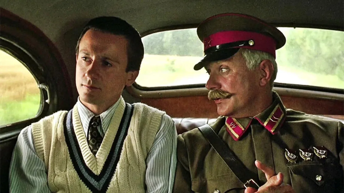 Кадр из фильма «Утомленные солнцем»  (взято с Кинопоиска)