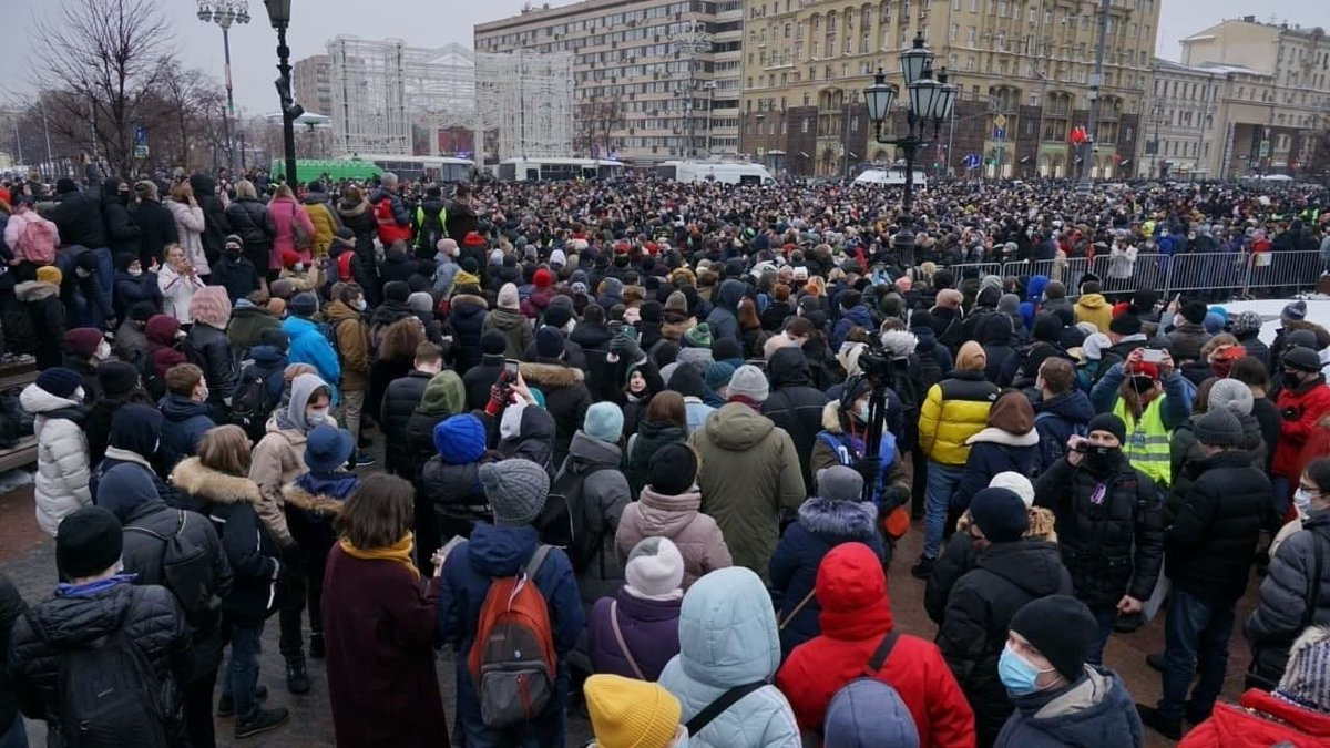 Информация митинги. Пушкинская площадь 2017 митинг. Митинг Навального в Москве. Митинг на Пушкинской площади. Митинг за Навального в Москве 2021.