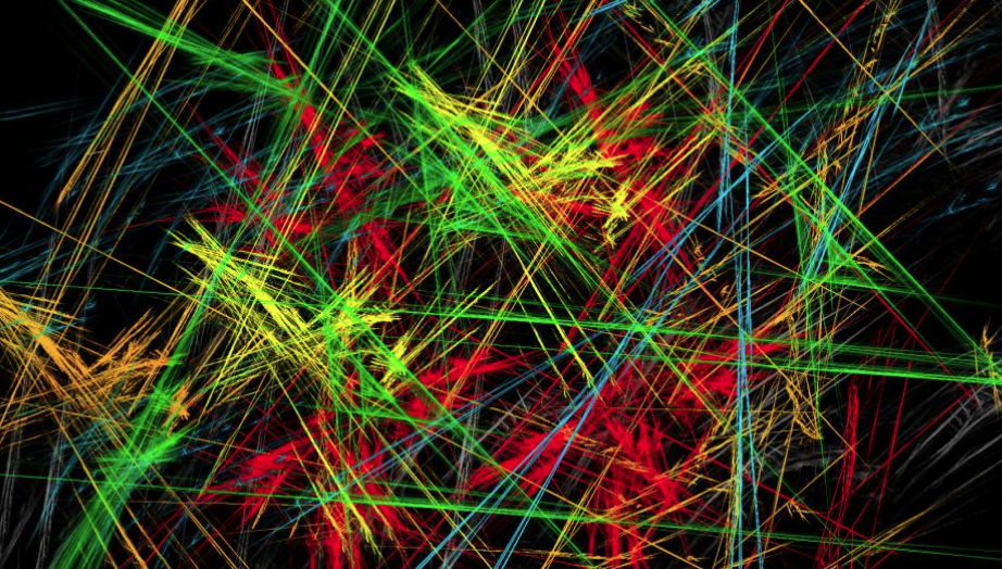 Никогда в истории не было такого большого механизма наблюдения, готового защитить от несанкционированного доступа. 