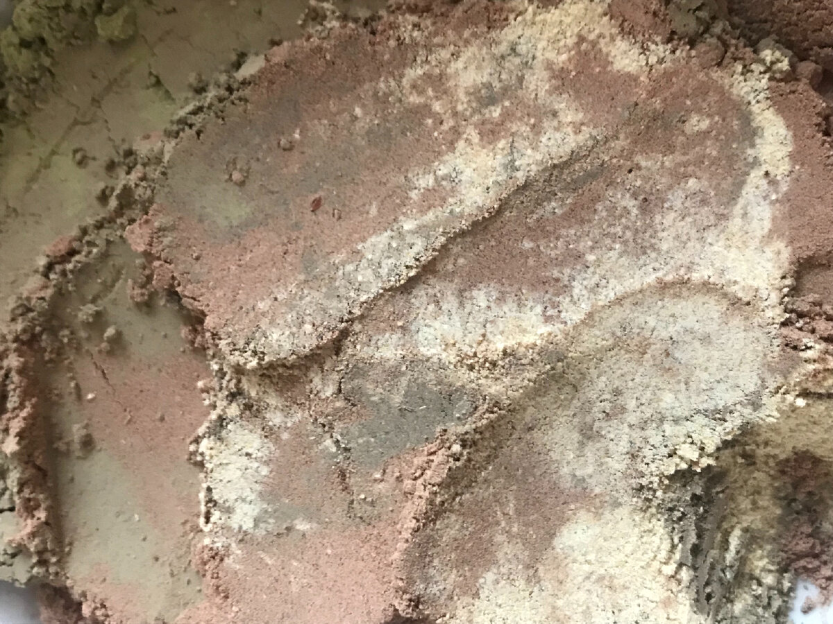 Травяная маска до  заваривания отваром трав 