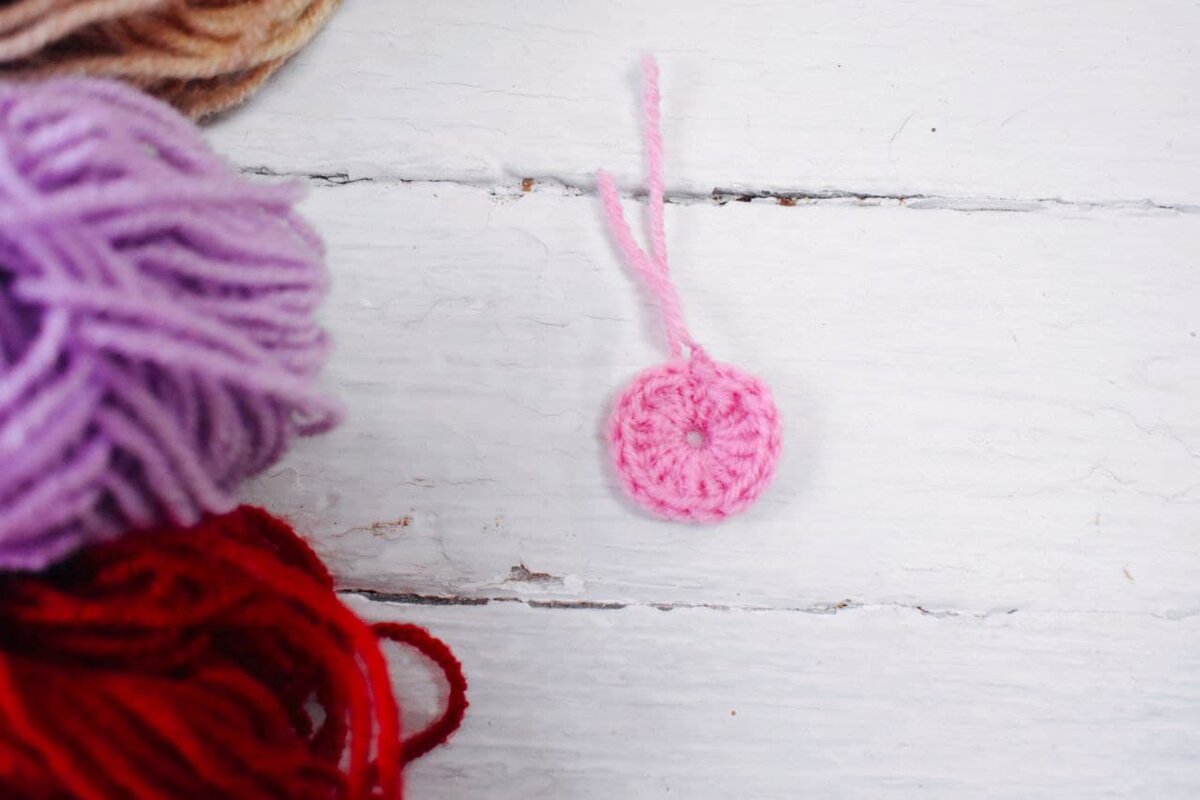 Вязание крючком. Креативные игрушки на елку