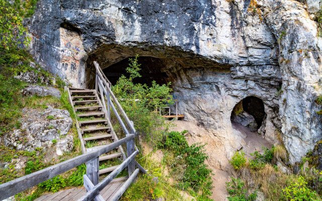 Денисова пещера (Фото: Shutterstock) 