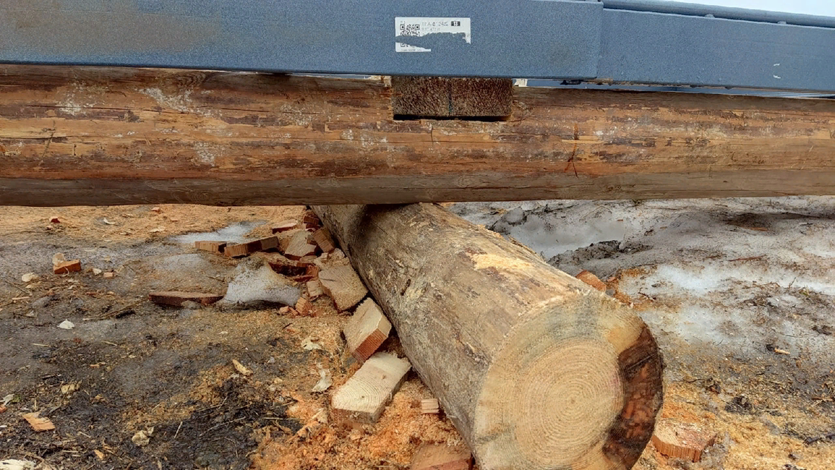 Вот что получилось. Все эти элементы стянуты длинными болтами