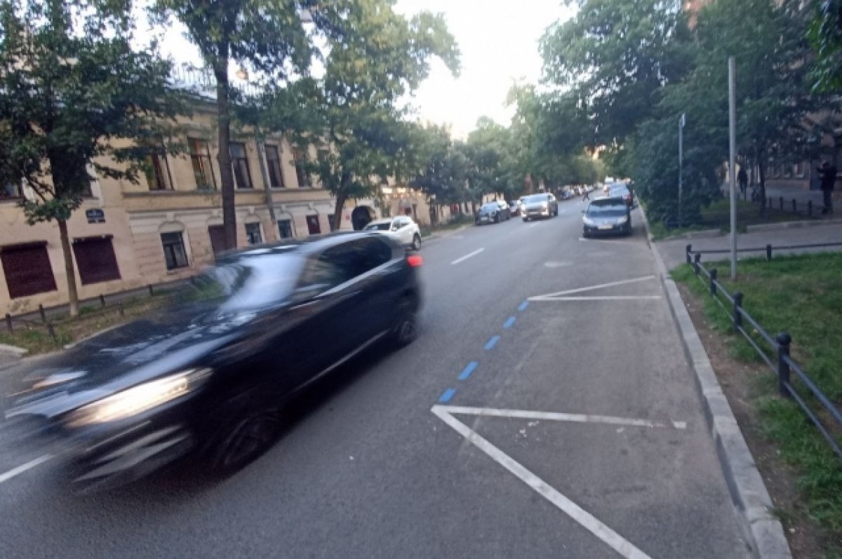    На линиях В.О. уже появилась необходимая разметка.