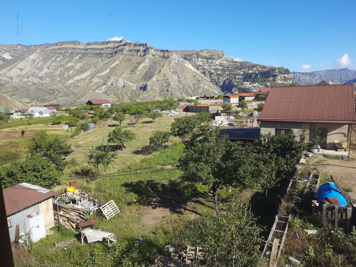 Вид из спальни на втором этаже