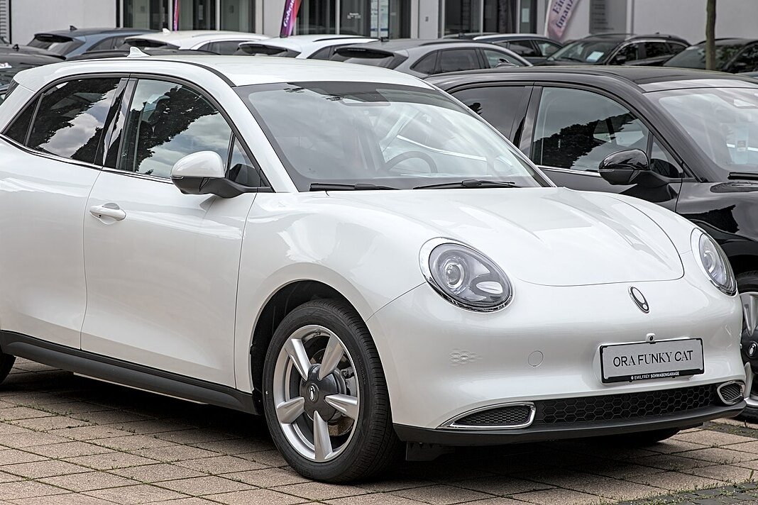     В Россию едет стильный китайский электрохэтч Ora Good Cat