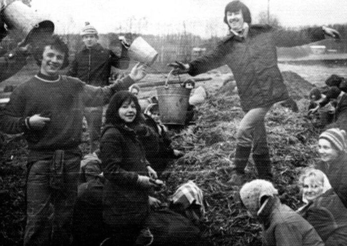 Алекс и Марина признались друг другу в любви на «картошке». /Фото: content-14.foto.my.mail.ru