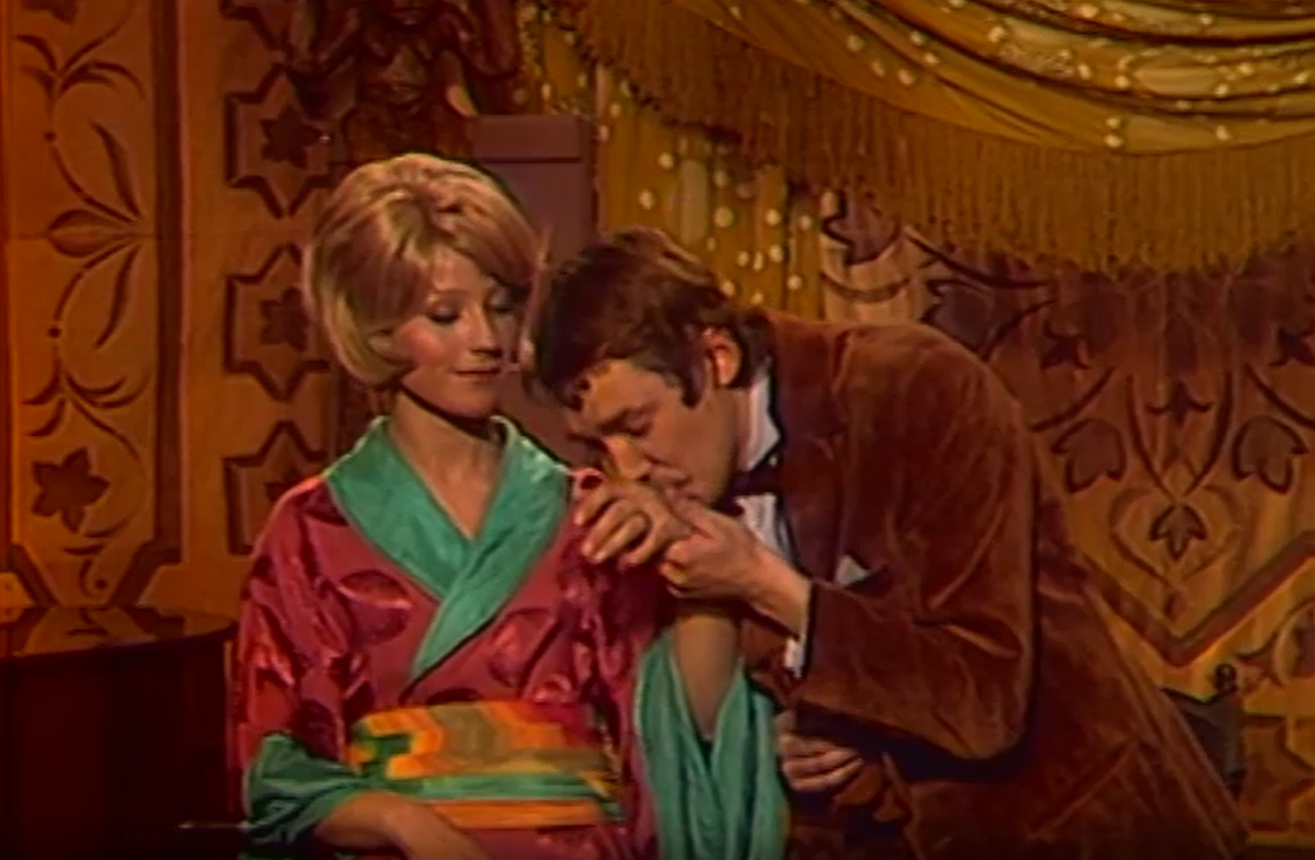Кадр из телеспектакля "Топаз" (1976)