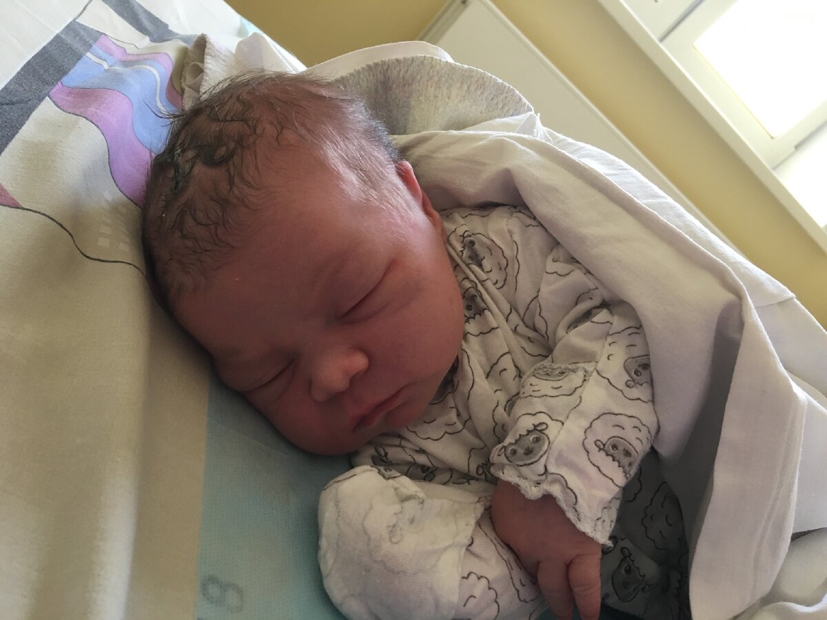 Мы справились!😘🥳🎂😘🎂👍Дашенька родилась, все прошло хорошо!