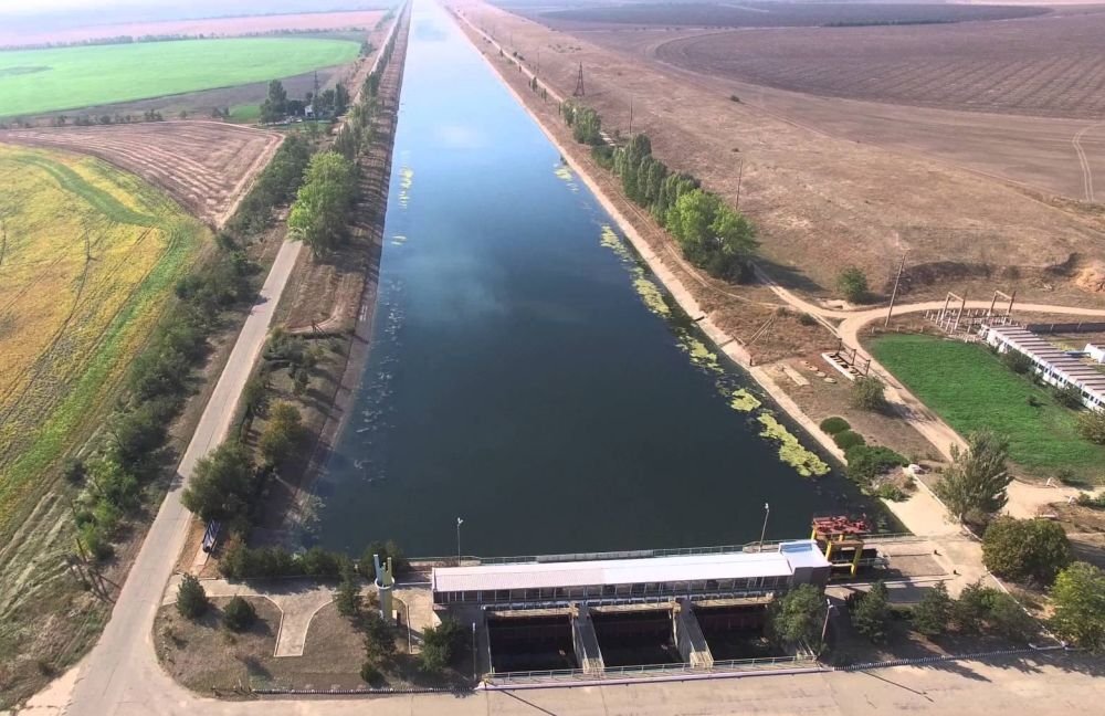 Дамба на Северо-Крымском канале, Херсонская область. Источник: sharknews.ru