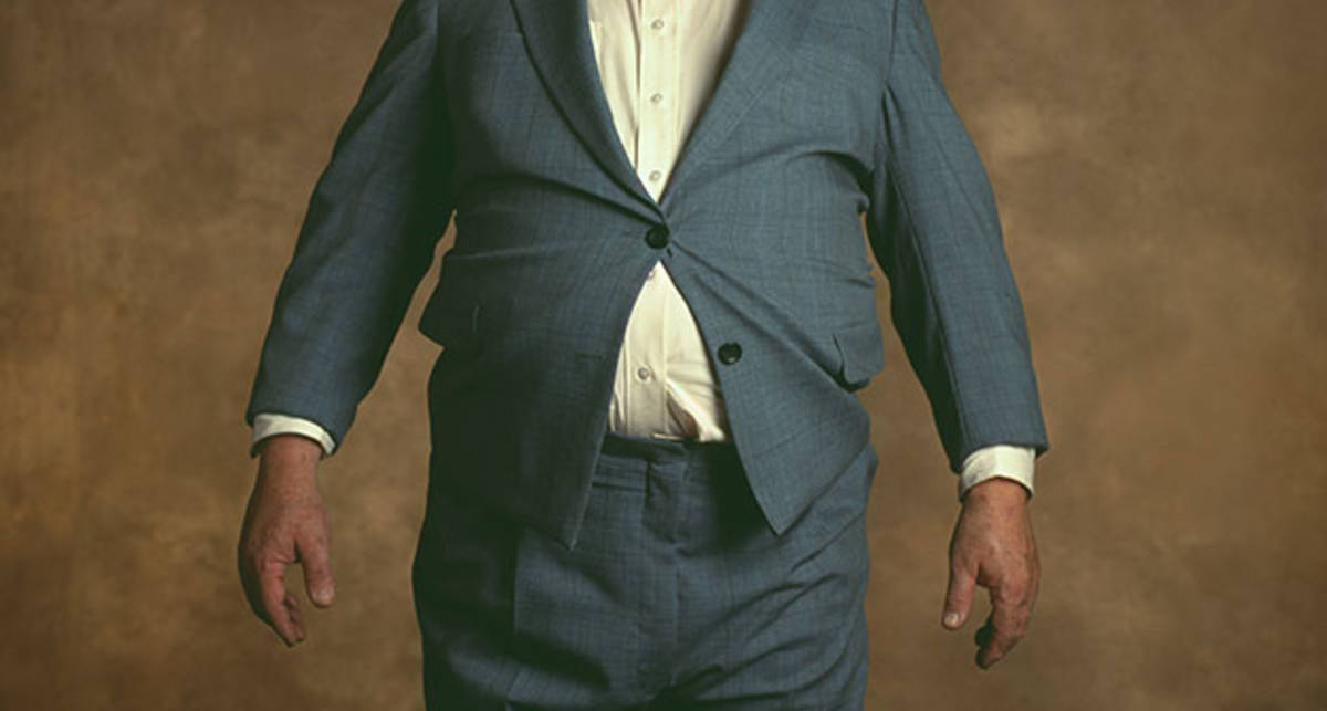 мужчина, у которого будут проблемы с девушками из-за фигуры 