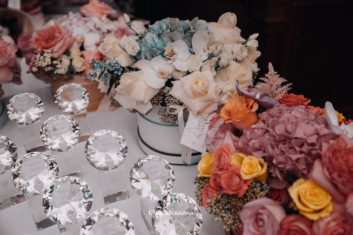 Часто после снятия ортодонтической аппаратуры, пациенты беспокоятся о сохранности выстроенного прикуса, потому что у многих есть личный негативный опыт или опыт друзей и знакомых.