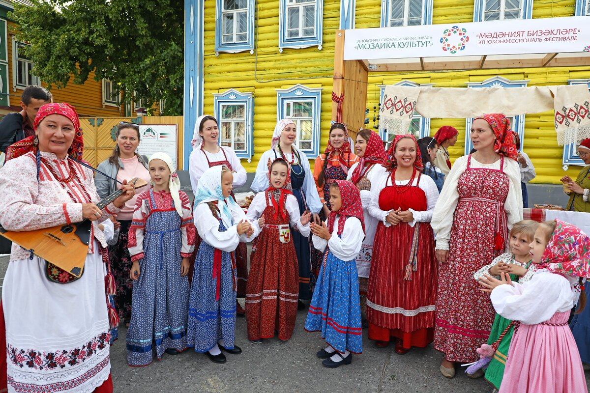 Культурные мероприятия в нижнем. Пестрая мозаика культуры Татарстана. Культурные мероприятия. Мозаика культур. Культура Казани.