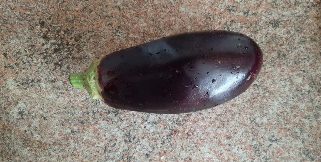 Чашелистики убираем и укорачиваем ножку