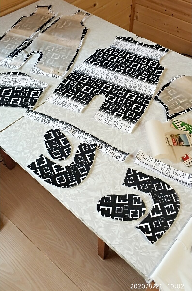 Рис 2. Детали комбинезона и пинеток из основной ткани