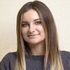 Идея для создания курса «Разговорная практика» появилась неслучайно. Перед тем как начать обучение в нашей школе, потенциальные студенты общаются с нашими менеджерами, которые уточняют предпочтения и пожелания к процессу обучения. Многие люди говорят, что они хотят преодолеть языковой барьер, но при этом не хотят заниматься по скучным учебникам, хотят изучать английский весело и интересно, но «без домашних заданий и нудной грамматики»! На основе пожеланий студентов и принципах обучения иностранному языку мы и создали наш курс.
Светлана Логинова, методист «Инглекс»