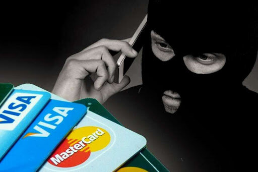 Источник:   http://sreda24.ru/index.php/novosti/aktualno/item/14856-sberbank-kak-moshenniki-mogut-uznat-dannye-kart