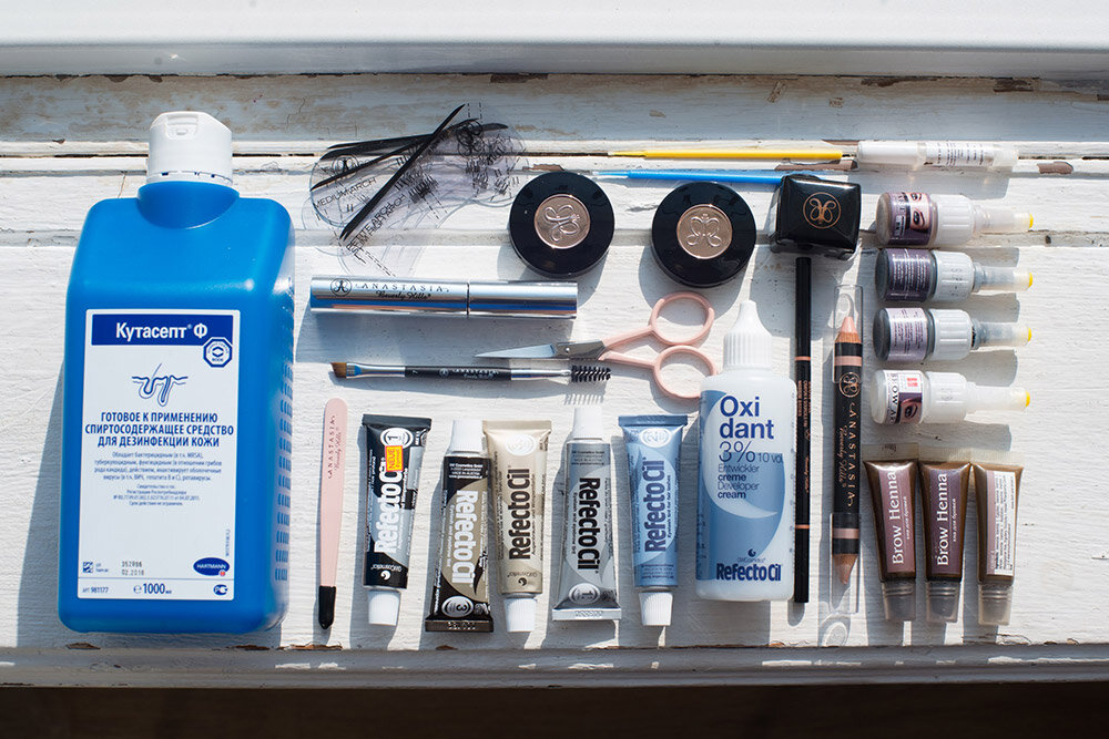 Перед началом работы бровисту необходимо будет купить нужные материалы,