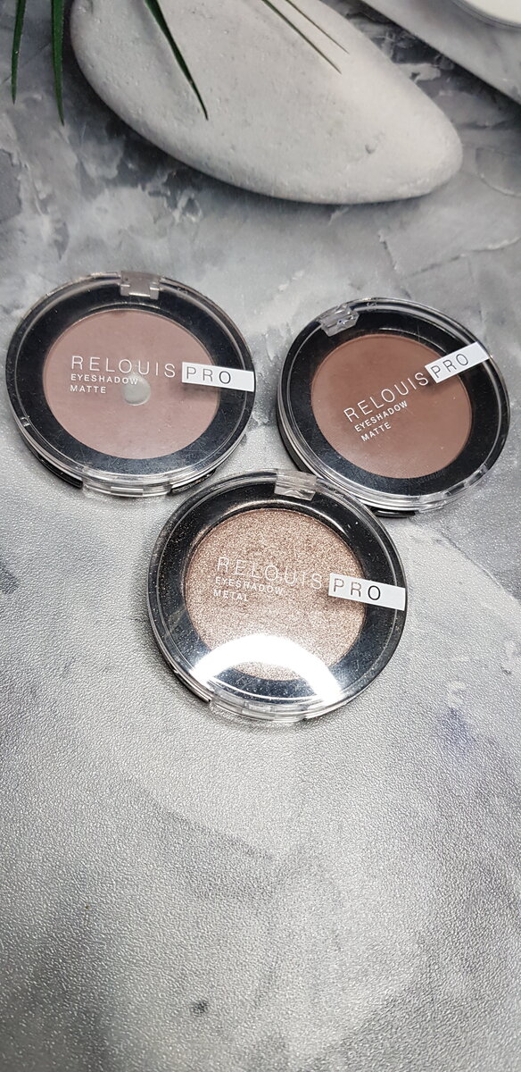 С этими оттенками вы абсолютно точно создадите как дневной так и вечерний макияж