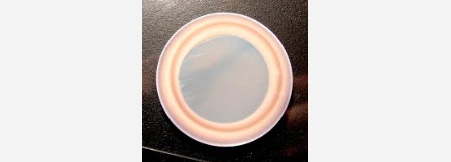 Кольца Лизеганга в чашке Петри
