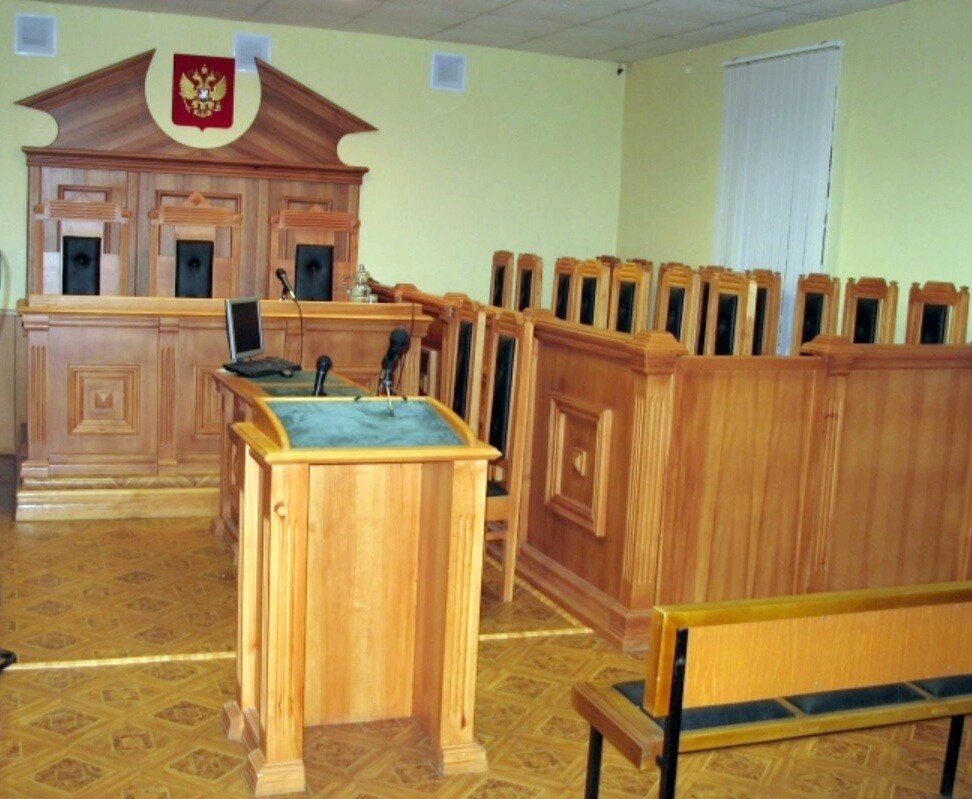 Председатель профкома «Южноуральского Локомотива» МПРНПП СОЦПРОФ – Чебученин Евгений, изучив ряд документов РЖД, нашёл нарушения и обратился в суд с иском, который признал только часть нарушений. Соответственно - Евгений подал жалобу в судебную коллегию, которая дополнительно выявила нарушения по работе в выходные и праздничные дни, по отсутствию порядка отдыха и приёма пищи, обязав РЖД доплатить З/П с компенсацией за её задержку и увеличила сумму для возмещения морального вреда. По прежнему, при работе профсоюза с судом не нужно безоговорочно воспринимать решения суда, но необходимо их проверять, а при выявлении нарушений - оспаривать в вышестоящих инстанциях суда РФ. Так что, настоящим профсоюзам необходимо «доверять, но проверять» не только работодателя, но и гос. органы, которые, как и все - далеки от идеала.https://profsvoboda.ru/sudebnaja-kollegija-popraviv-sudju-udovletvorila-iski-juzhnouralskogo-lokomotiva/