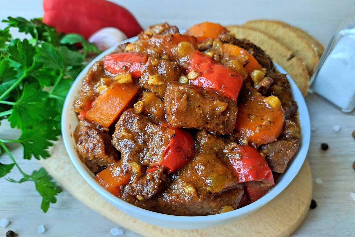 Говядина по-бургундски (Beef Bourguignon)