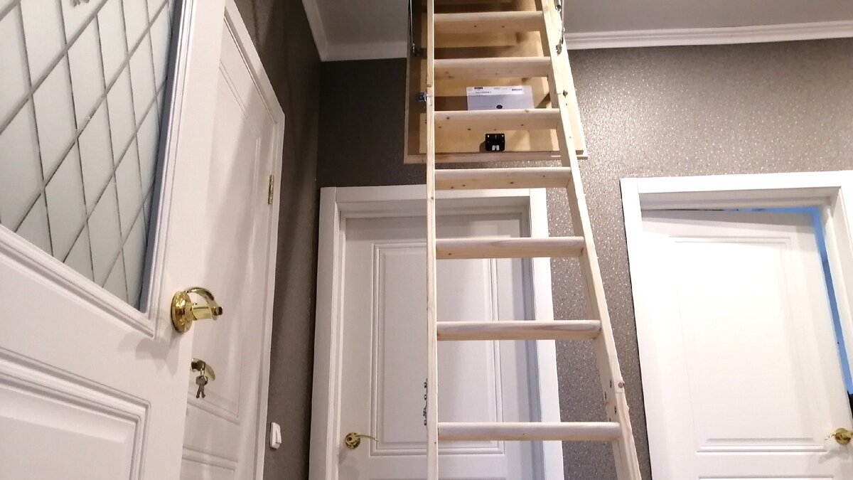 Как выбрать чердачную лестницу с люком?